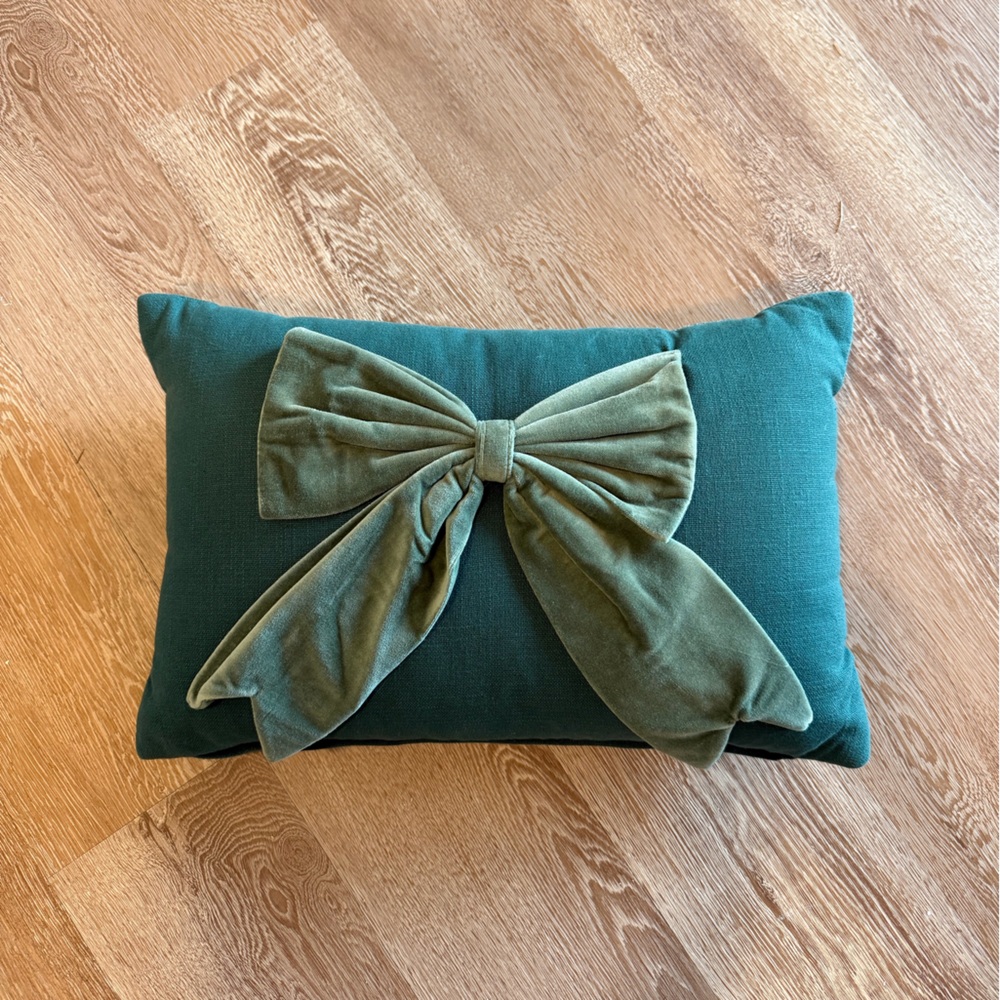 Elegant Green Bow Accent Pillow